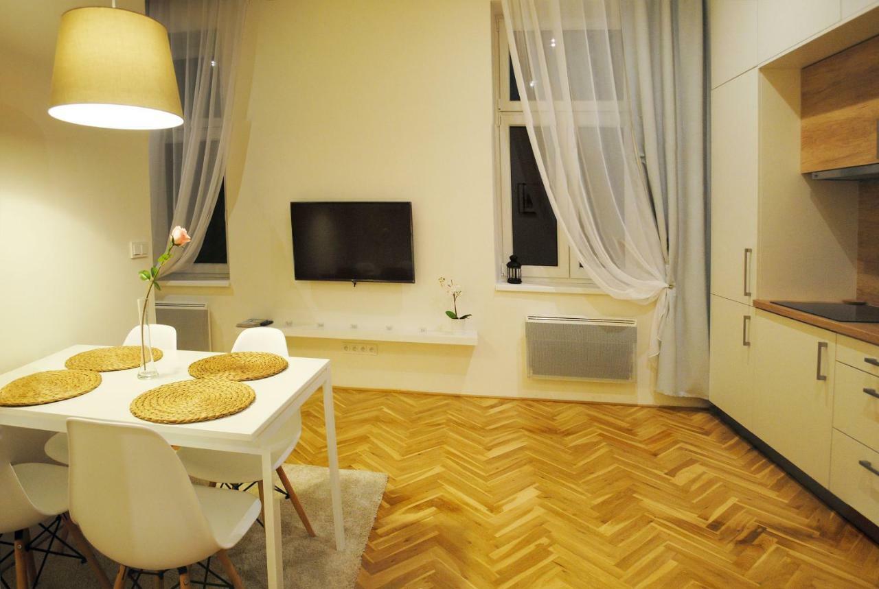 Apartments Centre In Style Olomouc Exteriör bild